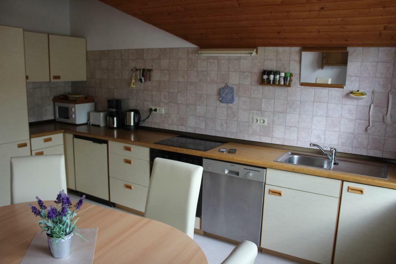Ferienwohnung Ausblick Weissensberg Bagian luar foto