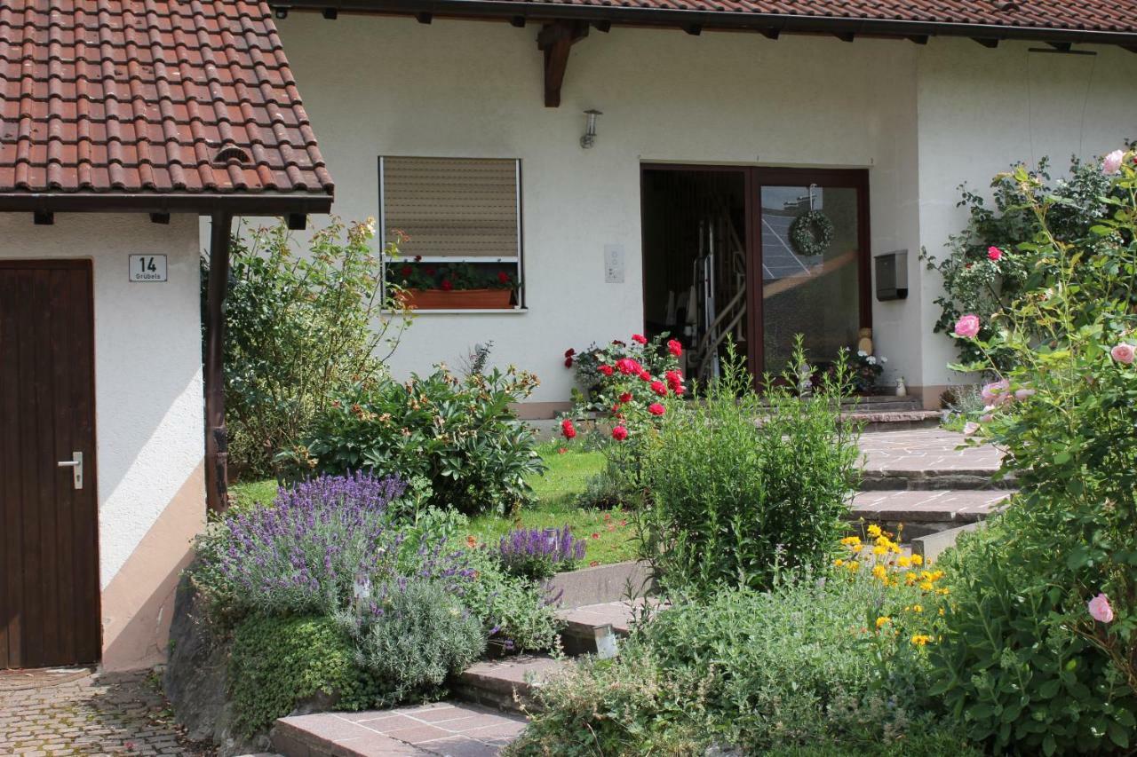 Ferienwohnung Ausblick Weissensberg Bagian luar foto