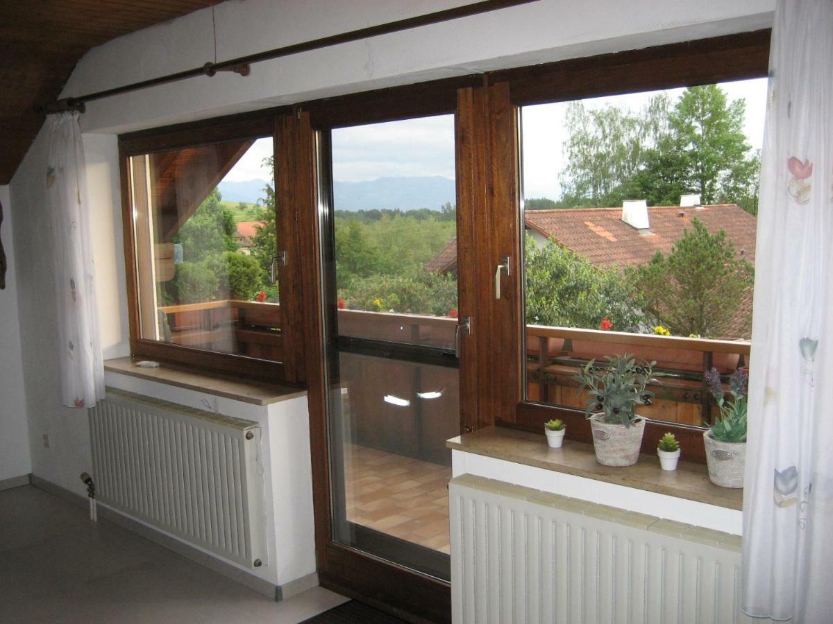 Ferienwohnung Ausblick Weissensberg Bagian luar foto